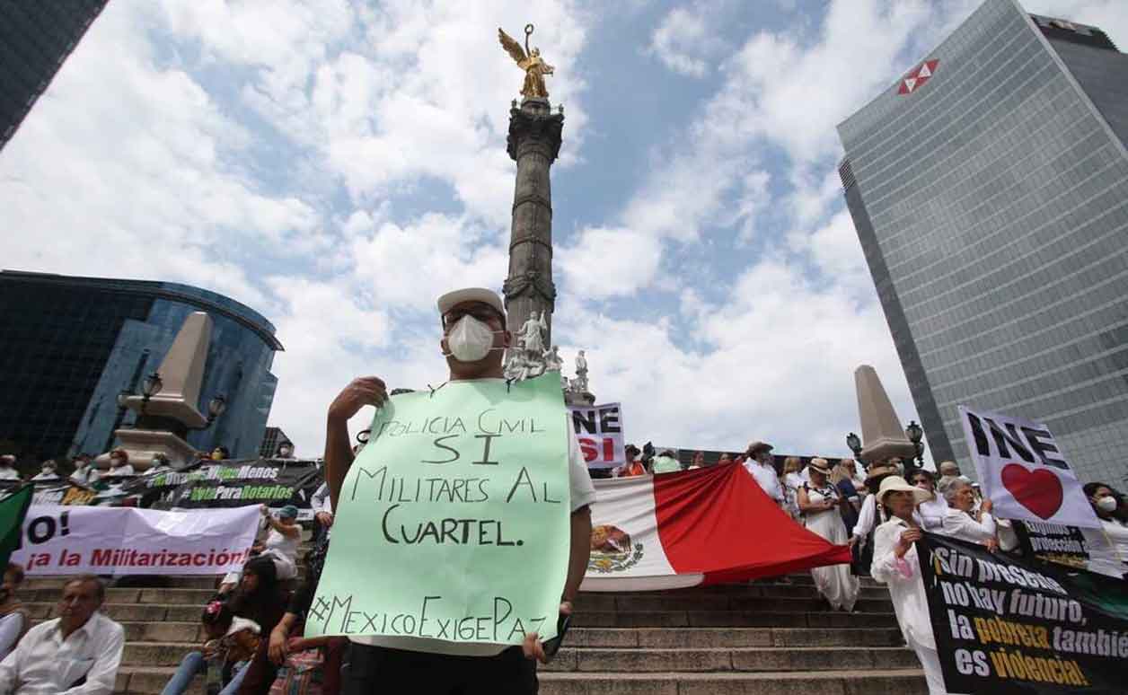 Marchan en contra de la violencia en el país