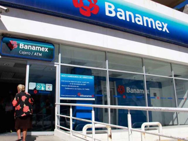 Empresario cercano a AMLO busca comprar Banamex