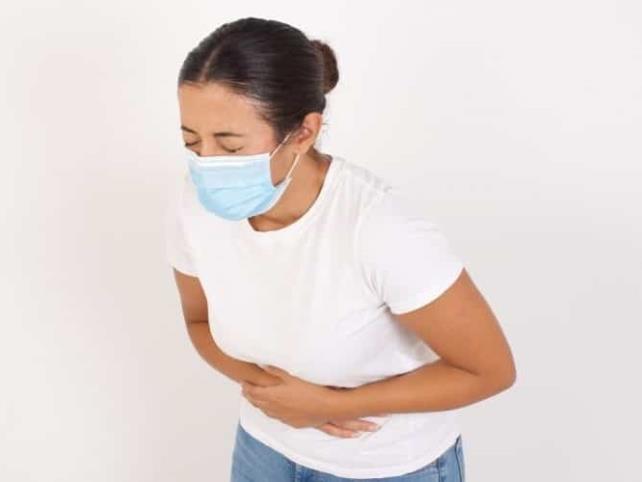 ¿Diarrea, náuseas y vómito? Es probable sea ómicron