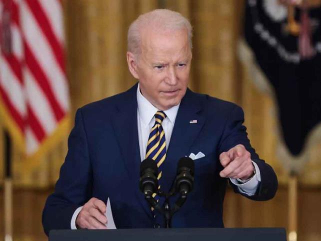 Biden admite que debió hacer más tests
