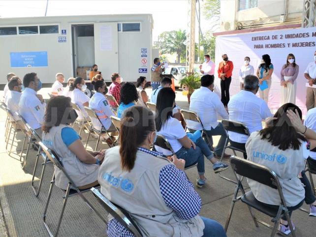 Dona Unicef unidades de saneamiento al municipio