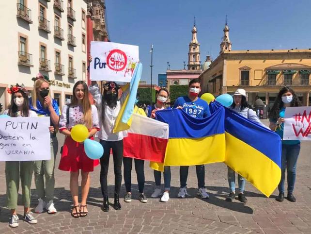Comunidad ucraniana marcha por que haya paz