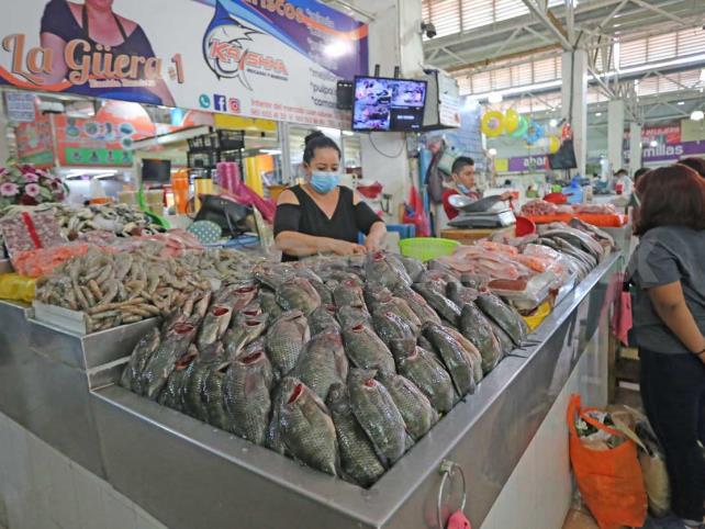 Pescados y mariscos incrementan su costo en mercados