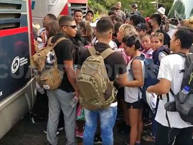 Caravana migrante logra acuerdos con el INM