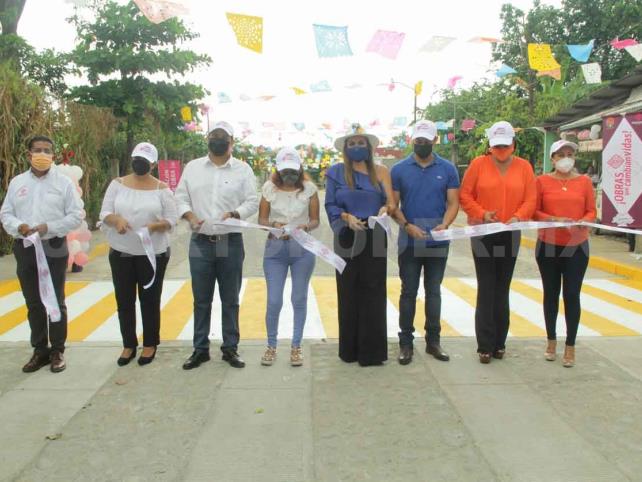 Entregan nueva obra de pavimentación en La Ceiba