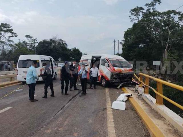 Un muerto y 15 heridos en accidente carretero